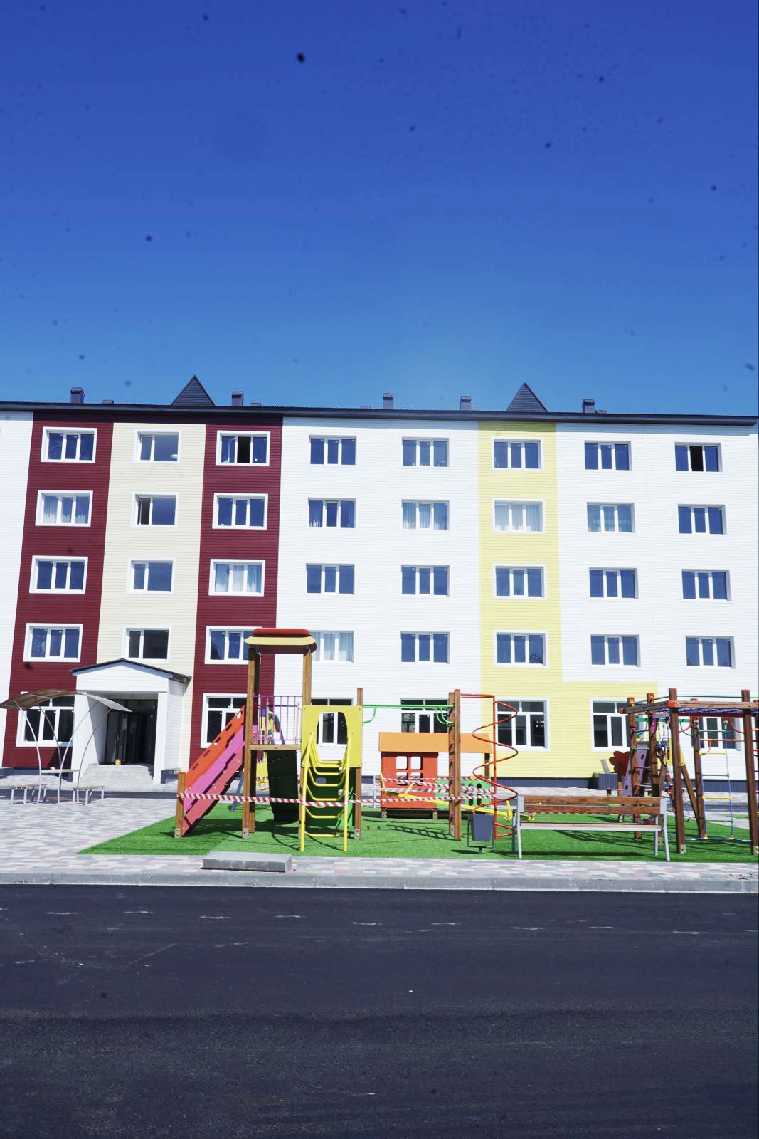 "Birinshi Ui" превью 2