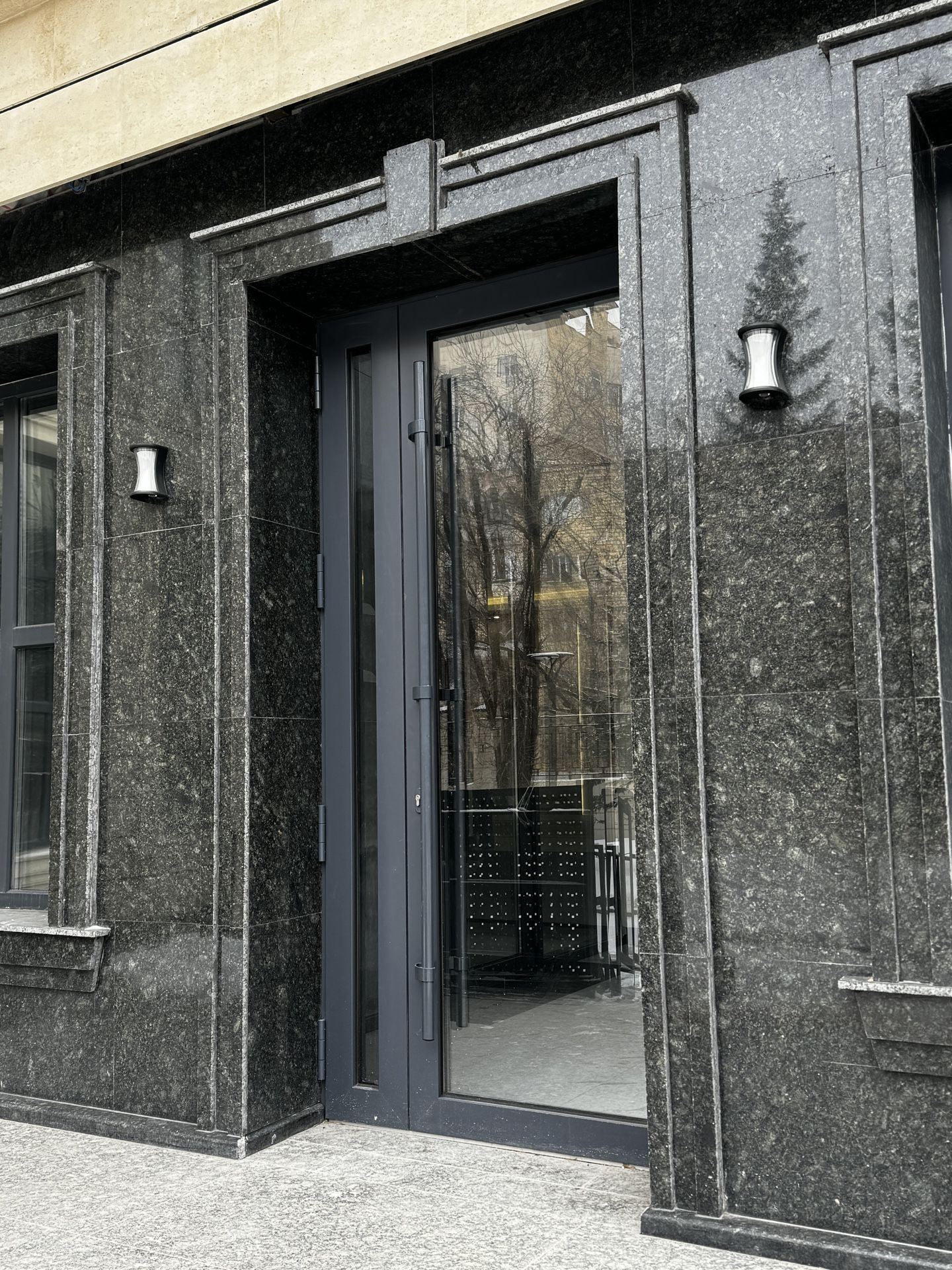 Family Residence превью 6