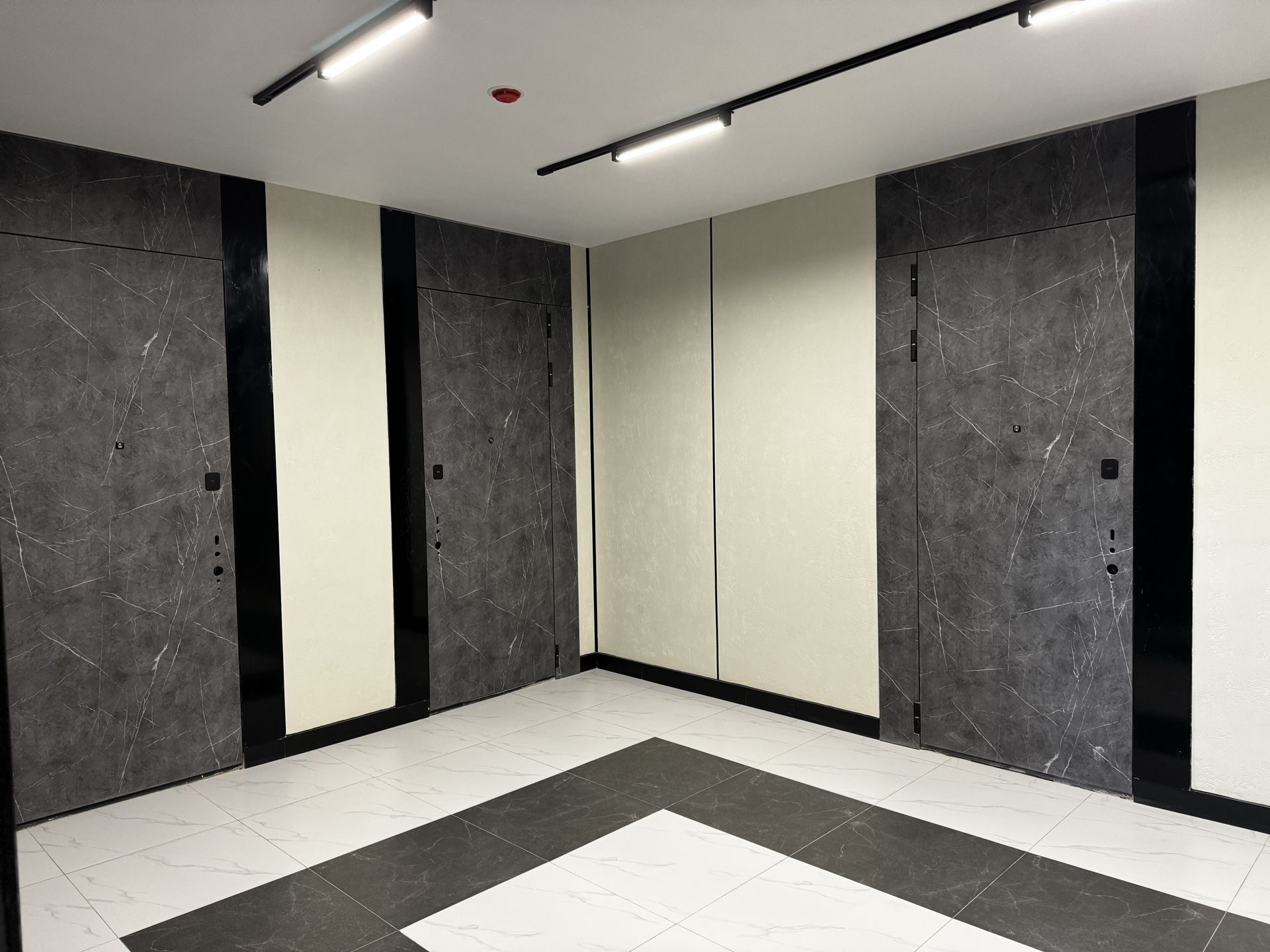 Family Residence превью 10